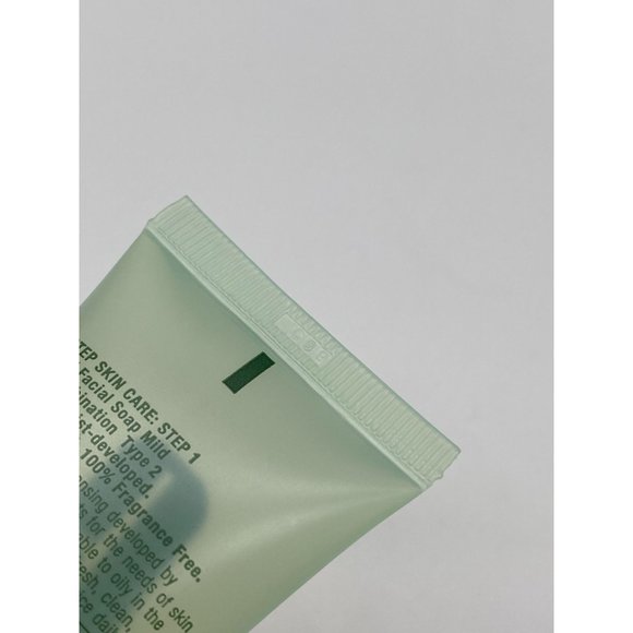 Clinique Liquid Facial Soap Mild Dry Combination 1.7 oz/50ml - Picture 4 of 4